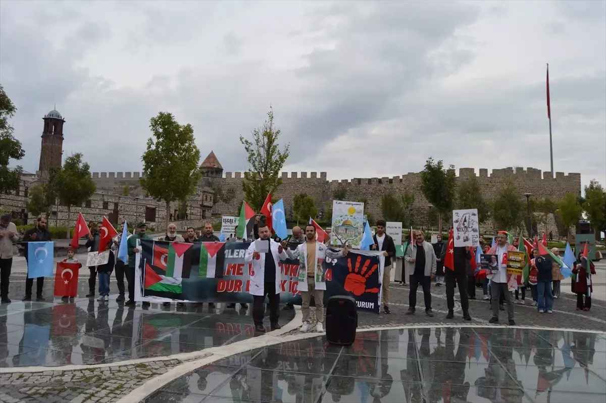 Erzurum’da Sağlık Çalışanlarından Gazze Protestosu