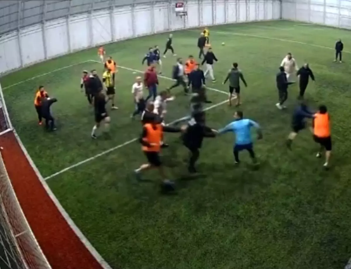 Halı Saha Maçında Kavga