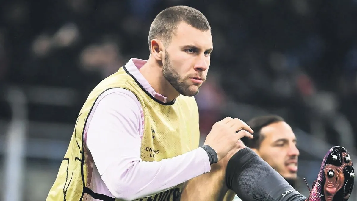 Mika olmadı Pavlovic alalım!