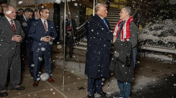 Rusya’da tutuklu ABD’li öğretmeni Trump karşıladı: Kahraman o