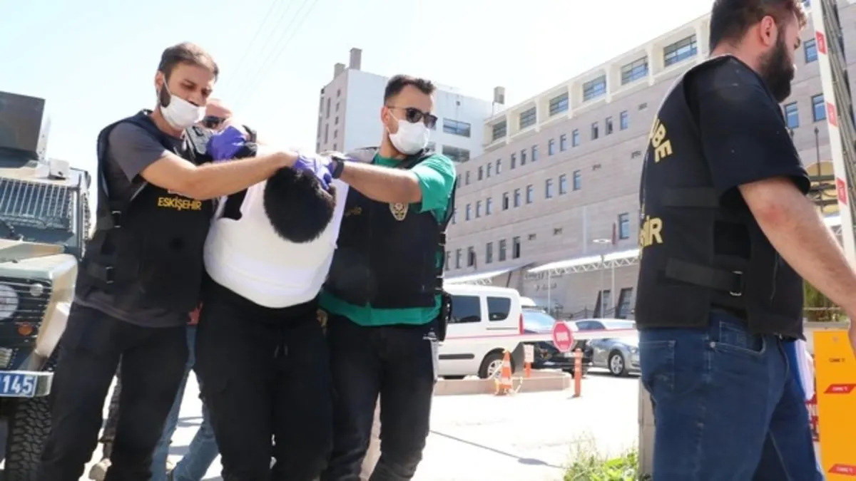 Mağdurlar adeta şaşkına döndü! Rastgele 5 kişiyi bıçakladı: ‘Cahillik yaptım’ dedi