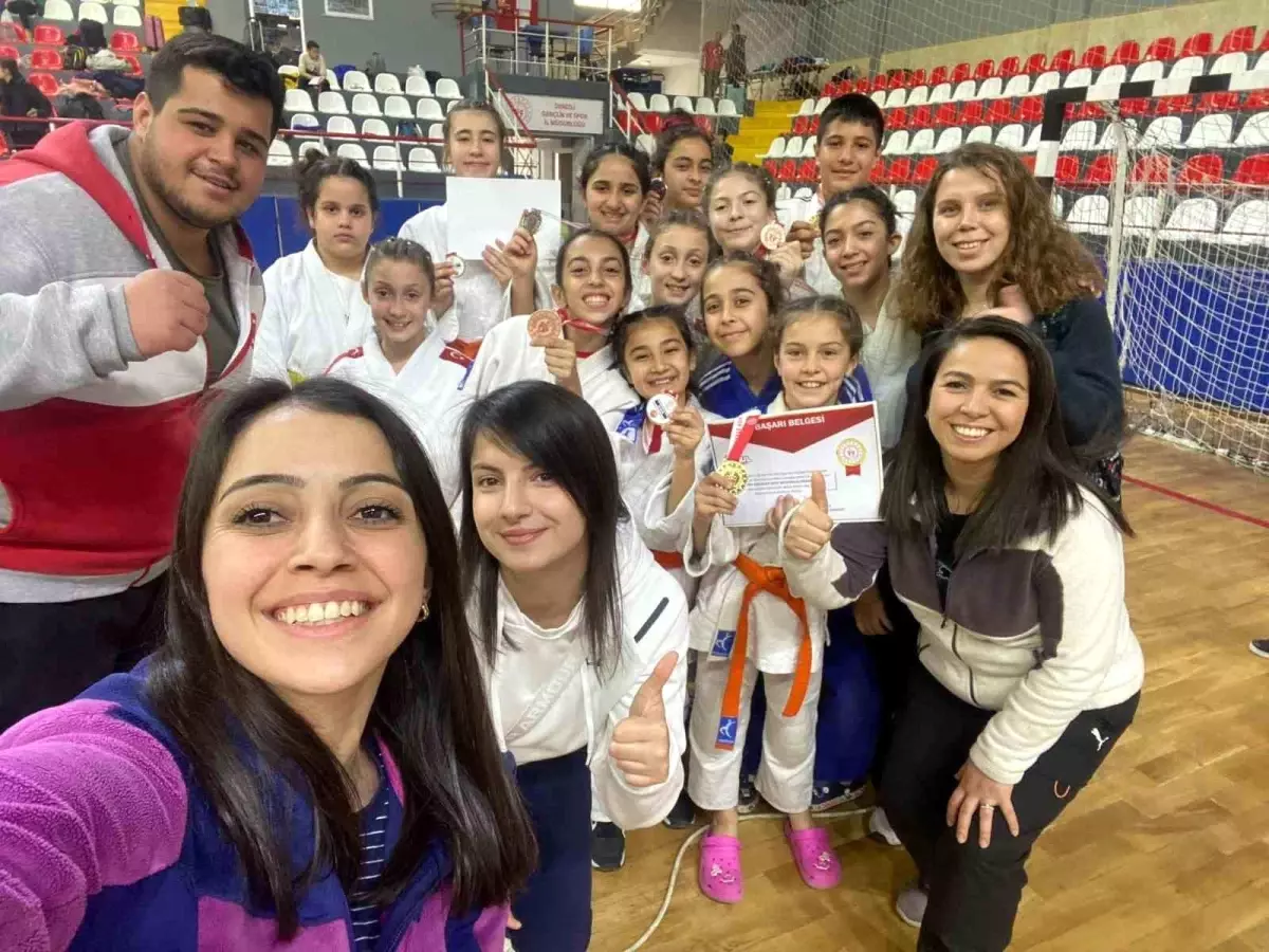Salihli Judocuları Büyük Başarı Elde Etti